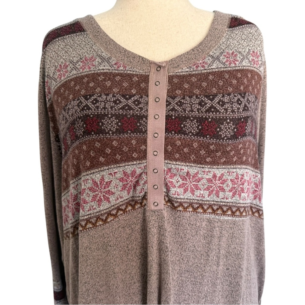 👚 Lane Bryant 24/7 Brown Fair Isle Heartland Henley Tee – Size 4X 👚 - Picture 4 of 9